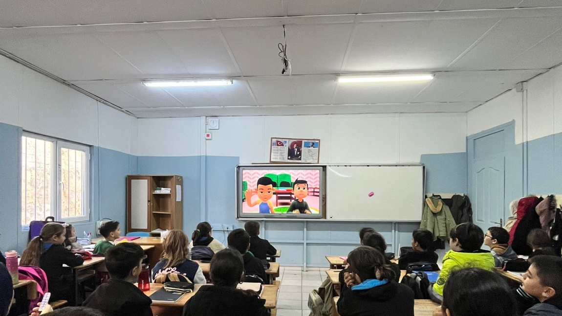 Okulumuz Rehberlik Servisi Tarafından Bağımlılık İle İlgili Seminerler Düzenlendi